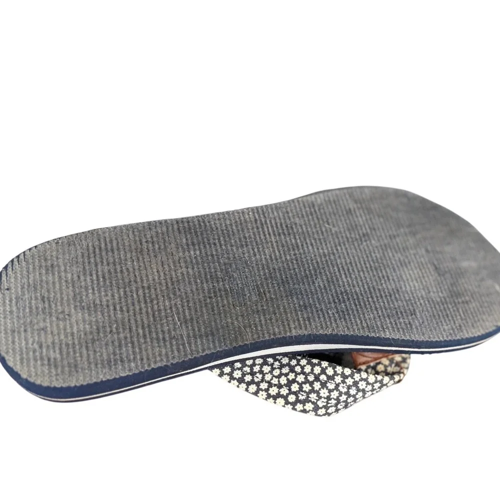 Tommy Hilfiger Womens Navy Blue Daisy Floral Flip Flop Sandals 9/10‎ Gold Logo